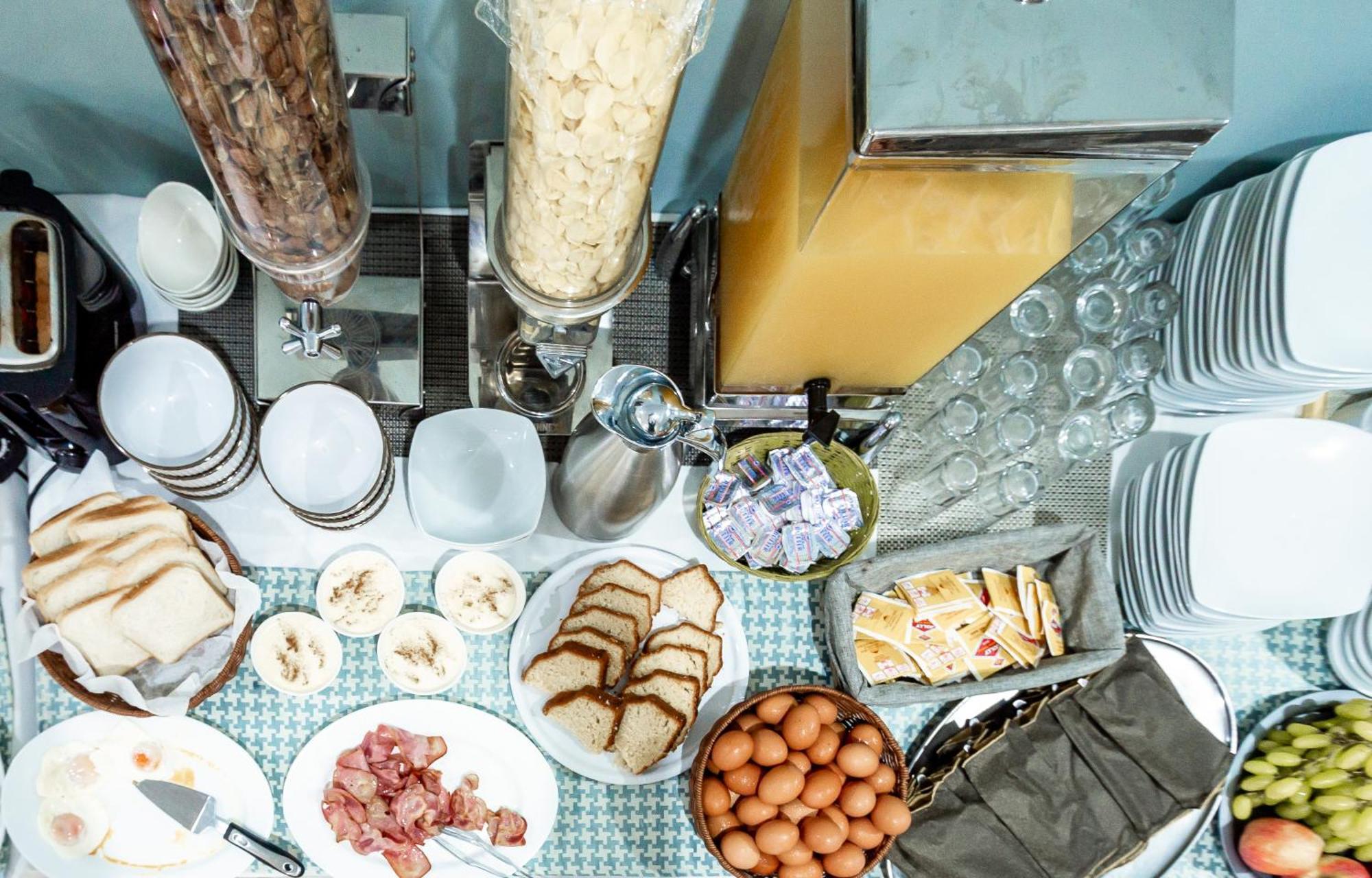 Daisy Hotel Plános Zewnętrze zdjęcie