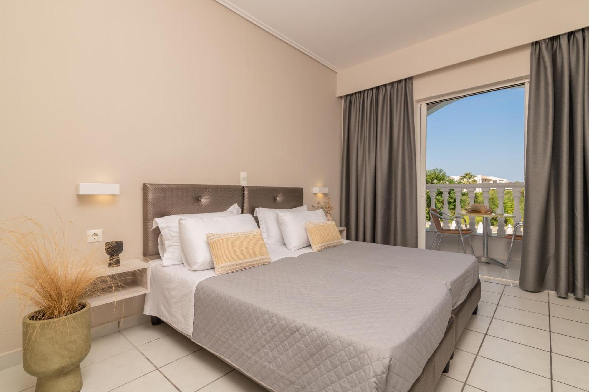 Daisy Hotel Plános Zewnętrze zdjęcie