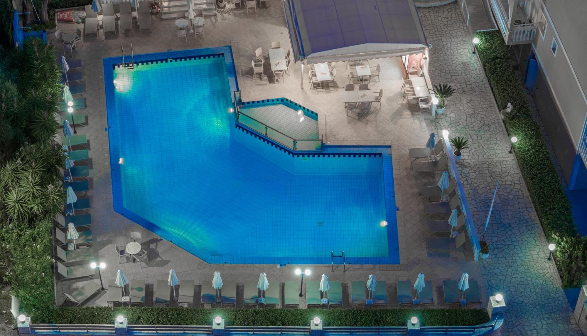 Daisy Hotel Plános Zewnętrze zdjęcie
