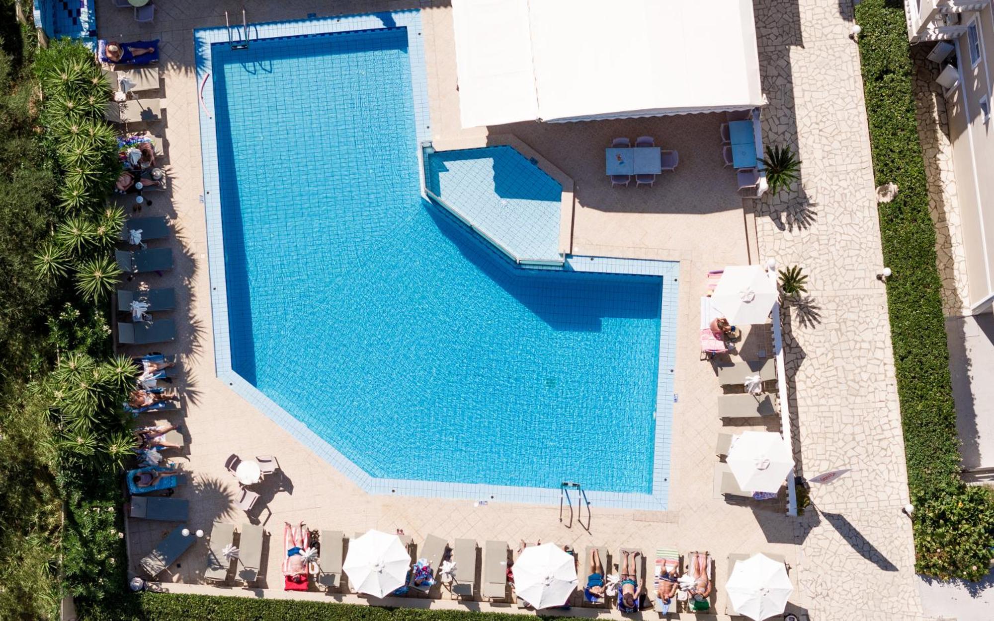 Daisy Hotel Plános Zewnętrze zdjęcie