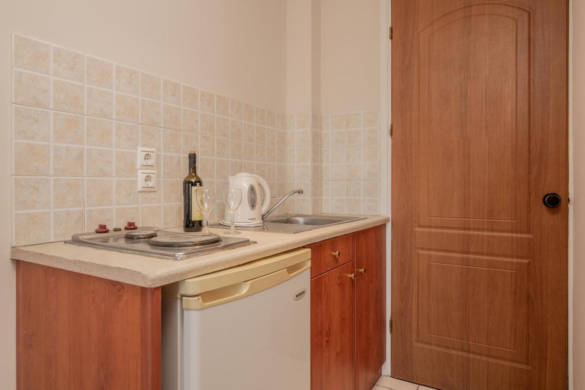 Daisy Hotel Plános Zewnętrze zdjęcie