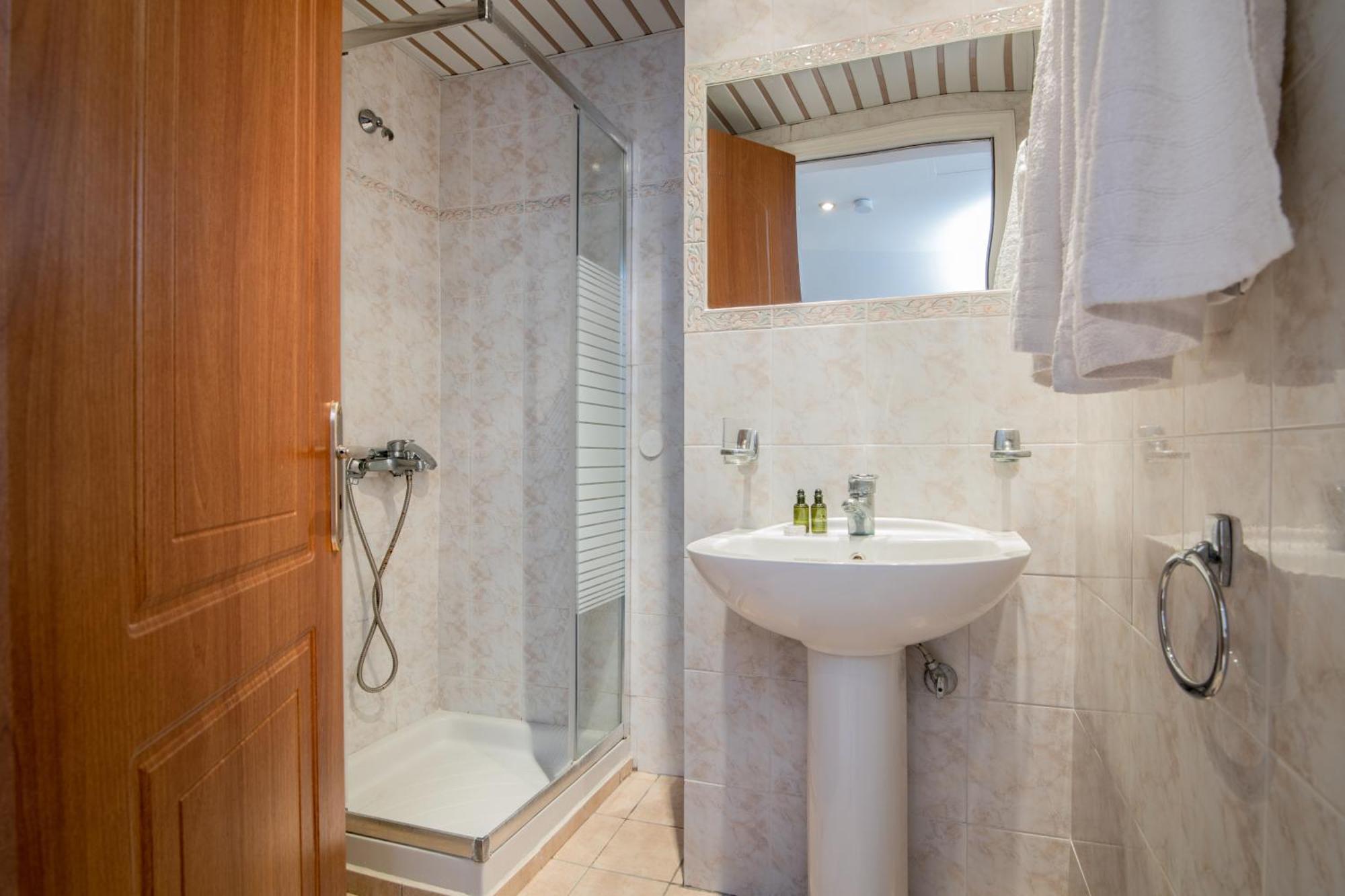 Daisy Hotel Plános Zewnętrze zdjęcie